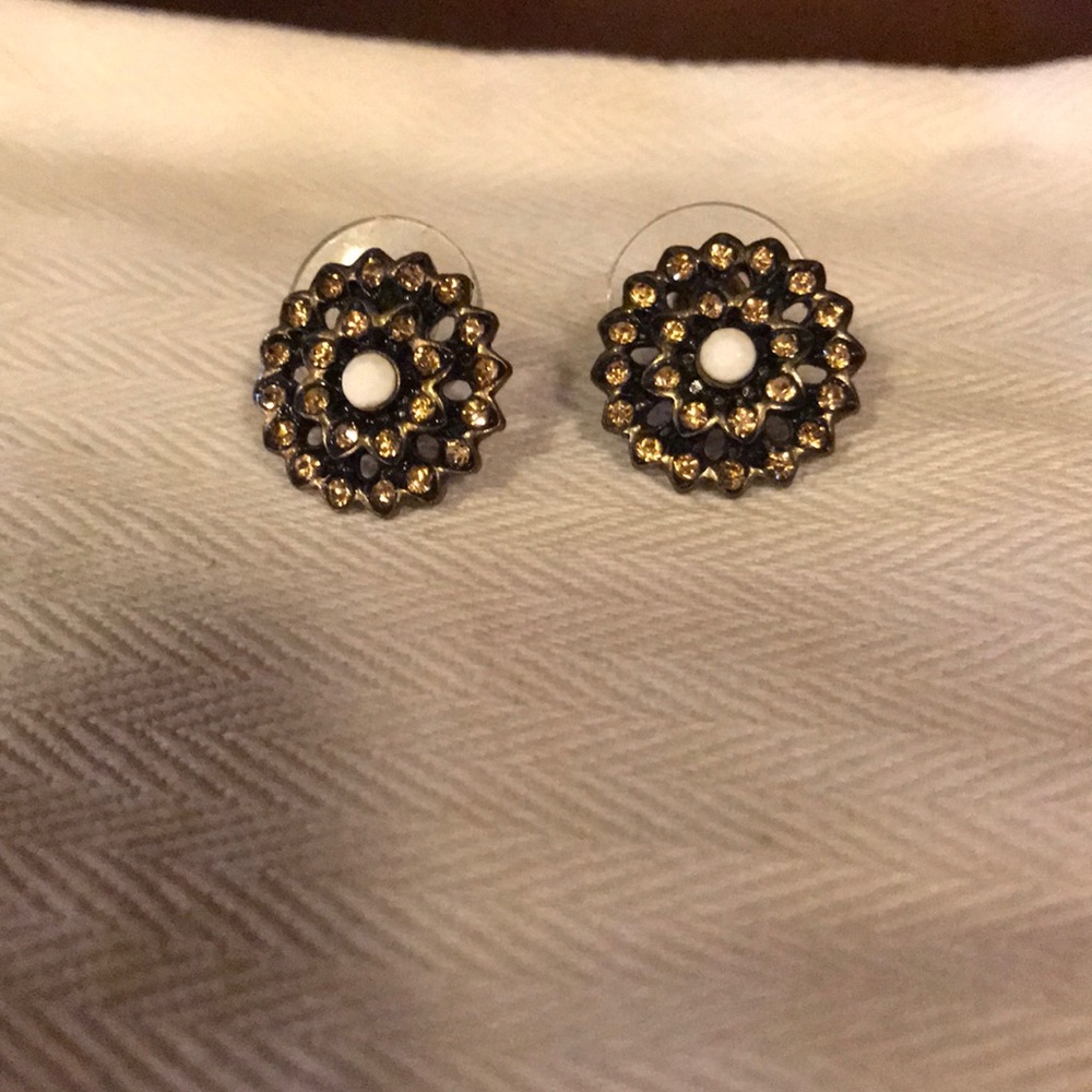 Statement studs